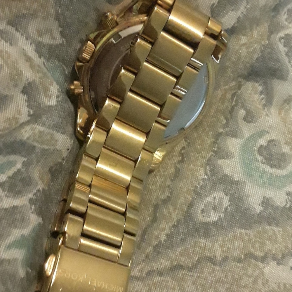 Watch - Picture 2 of 2